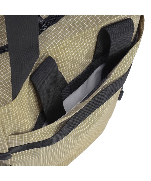 COLEMAN（コールマン）の「３WAYバックパックトート（トートバッグ・レディース・ブルー系その他/ベージュ系その他/ホワイト/グレー/ブラック系その他/ブラック/ブラック×グレー/グリーン系その他・24L）」の14枚目の写真