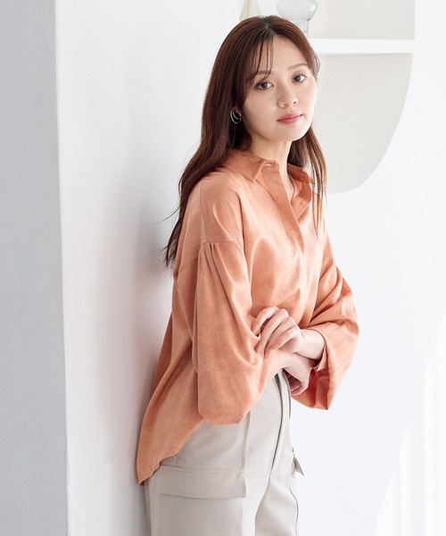 Andemiu（アンデミュウ）の「マッテサテンシャツ643461（シャツ/ブラウス・レディース・ブルー/アイボリー/オレンジ・FREE）」の15枚目の写真