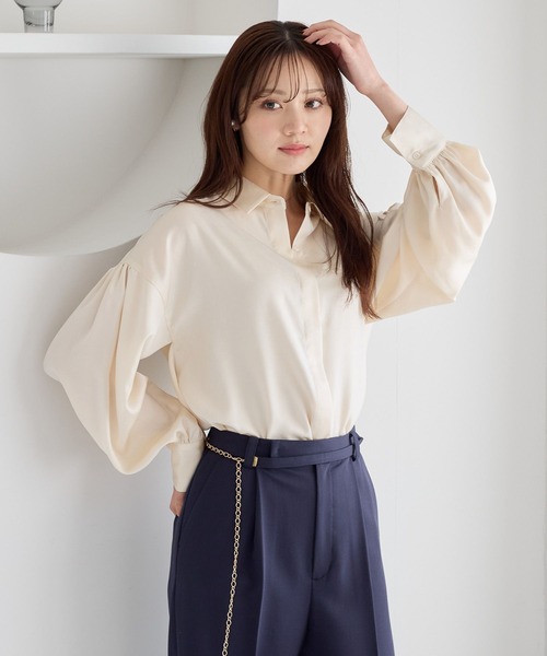 Andemiu（アンデミュウ）の「マッテサテンシャツ643461（シャツ/ブラウス・レディース・ブルー/アイボリー/オレンジ・FREE）」の17枚目の写真