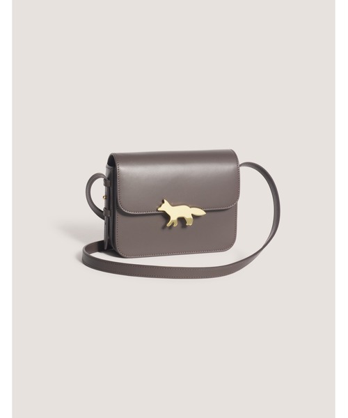 Maison Kitsune（メゾンキツネ）の「EDIE BAG（ショルダーバッグ・メンズ・ベージュ/ライトグリーン系/ブラック/ピンク/ダークブラウン・U）」の20枚目の写真