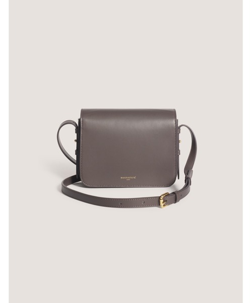 Maison Kitsune（メゾンキツネ）の「EDIE BAG（ショルダーバッグ・メンズ・ベージュ/ライトグリーン系/ブラック/ピンク/ダークブラウン・U）」の21枚目の写真