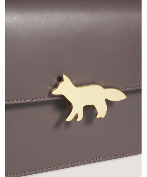 Maison Kitsune（メゾンキツネ）の「EDIE BAG（ショルダーバッグ・メンズ・ベージュ/ライトグリーン系/ブラック/ピンク/ダークブラウン・U）」の22枚目の写真