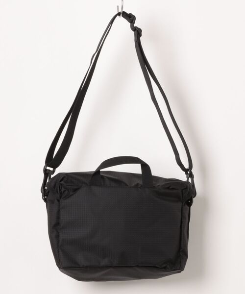 Gramicci(グラミチ)の「《GRAMICCI》MULTI SIDE BAG(ショルダーバッグ・メンズ・ブラック/オリーブ・FREE)」の6枚目の写真