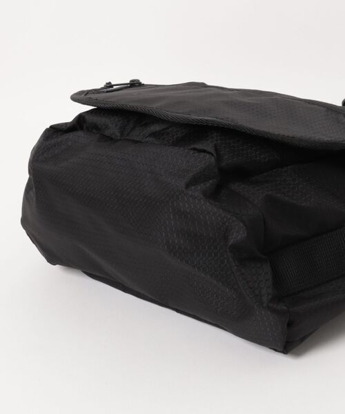 Gramicci(グラミチ)の「《GRAMICCI》MULTI SIDE BAG(ショルダーバッグ・メンズ・ブラック/オリーブ・FREE)」の5枚目の写真