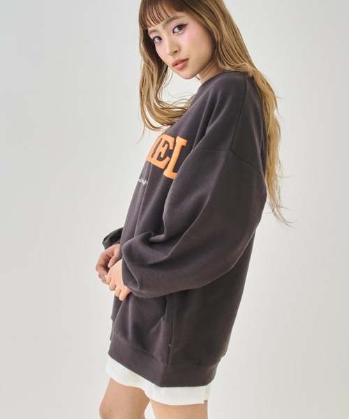 ANAP（アナップ）の「発泡プリント カレッジロゴ 裏毛 スウェット（スウェット・レディース・ピンク/ダークアッシュ/アイボリー・F）」の10枚目の写真