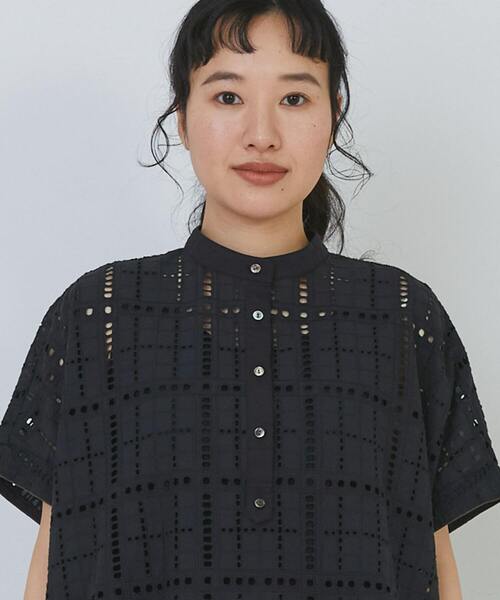 conges payes ADIEU TRISTESSE(コンジェ ペイエ アデュートリステス)の「チェックエンブロイダリーチュニック(シャツ/ブラウス・レディース・ブラック/ピンク・38)」の6枚目の写真