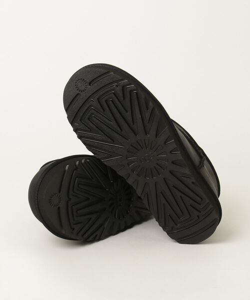 UGG(アグ)の「UGG【アグ】- ウィメンズ シューズ【WMNS CLASSIC ULTRA MINI LTHR 1174210】(ブーツ・レディース・ブラック・24.0cm/23.0cm)」の9枚目の写真