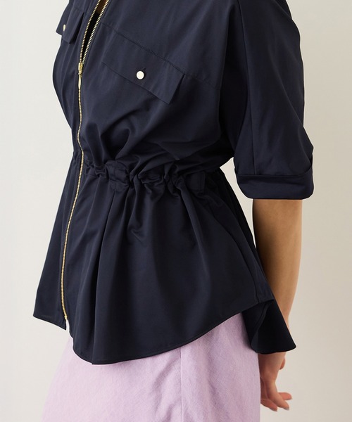 ROPE'（ロペ）の「フロントジップブルゾンブラウス/イージーケア（シャツ/ブラウス・レディース・ブラック/ネイビー/ベージュ・FREE）」の6枚目の写真