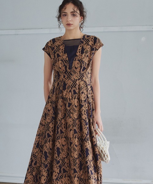 Callarus(カラルス)の「ウエストタックデザインレースフレアワンピースドレス〔Callarus〕(ドレス・レディース・ネイビー系/ブラック×グリーン・M/L/LL/3L)」の15枚目の写真