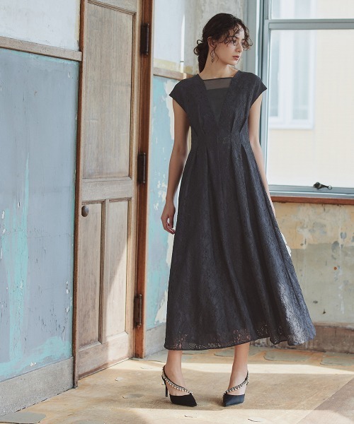 Callarus(カラルス)の「ウエストタックデザインレースフレアワンピースドレス〔Callarus〕(ドレス・レディース・ネイビー系/ブラック×グリーン・M/L/LL/3L)」の4枚目の写真