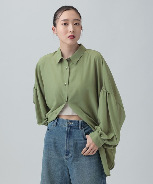 LEPSIM（レプシィム）の「サラキレ袖ボリュームチュニック　632559（シャツ/ブラウス・レディース・チャコールグレー/ホワイト/グリーン・FREE）」の3枚目の写真