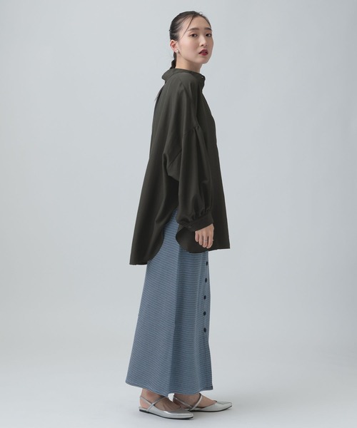 LEPSIM（レプシィム）の「サラキレ袖ボリュームチュニック　632559（シャツ/ブラウス・レディース・チャコールグレー/ホワイト/グリーン・FREE）」の18枚目の写真