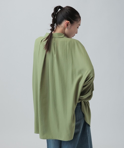 LEPSIM（レプシィム）の「サラキレ袖ボリュームチュニック　632559（シャツ/ブラウス・レディース・チャコールグレー/ホワイト/グリーン・FREE）」の21枚目の写真