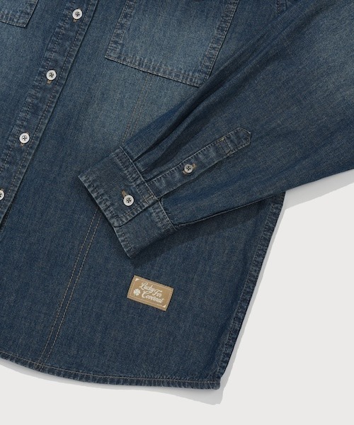COVERNAT（カバーナット）の「WOMEN DENIM SHIRT（シャツ/ブラウス・レディース・ライトブルー/ブルー・MEDIUM/SMALL）」の16枚目の写真