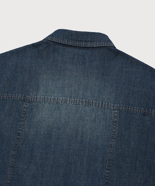 COVERNAT（カバーナット）の「WOMEN DENIM SHIRT（シャツ/ブラウス・レディース・ライトブルー/ブルー・MEDIUM/SMALL）」の17枚目の写真