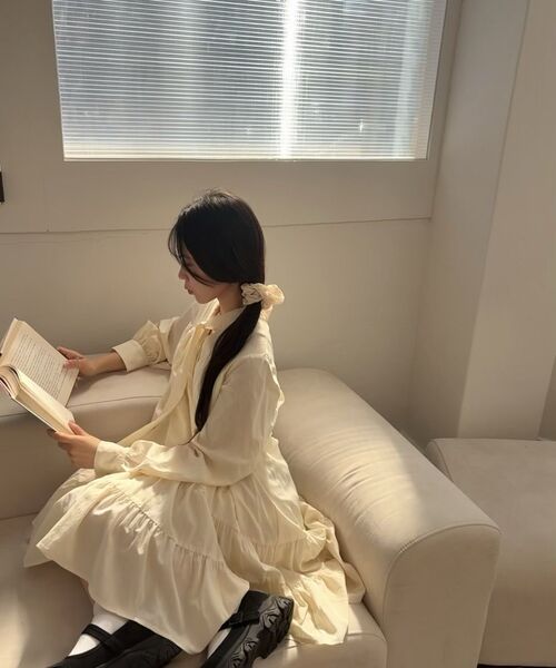 ZEROSTREET（ゼロストリート）の「[2カラー] リボンシャーリングワンピース（ワンピース・レディース・アイボリー/ブラック・SMALL/MEDIUM）」の4枚目の写真
