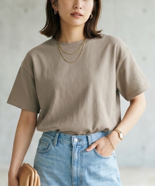 MULEXS(ミューレクス)の「半袖Tシャツ / コットン100% ヘビーウェイト オーバーサイズ ベーシックカットソー(Tシャツ/カットソー・レディース・ライトベージュ/レッド/カーキ/イエロー・L/M)」の2枚目の写真