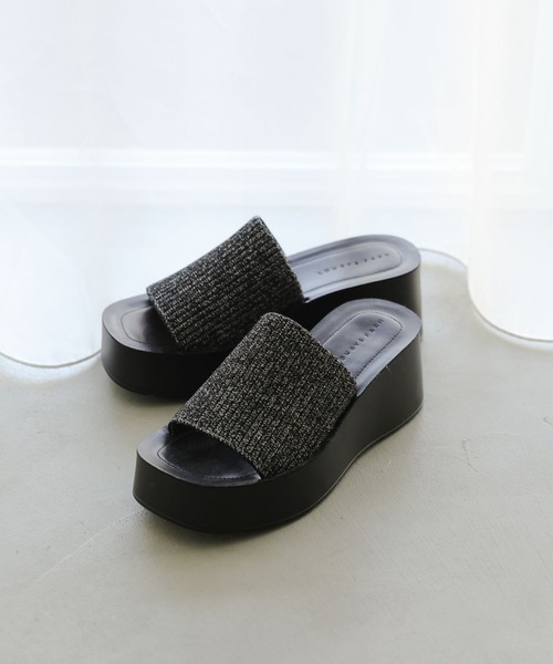 LOWRYS FARM（ローリーズファーム）の「カンドウフィットＫｎｉｔサンダル 637889（サンダル・レディース・ホワイト系その他5/ブラウン系その他6/ブラウン系その他/ブラック/ホワイト系その他/シルバー/ブラック系その他・SMALL/LARGE/MEDIUM）」の4枚目の写真