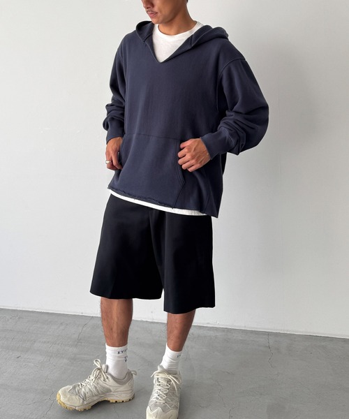 CANAL JEAN（キャナルジーン）の「Lakey Park　カットオフパーカープルオーバー（パーカー・レディース・ベージュ/ネイビー・ONE SIZE）」の9枚目の写真