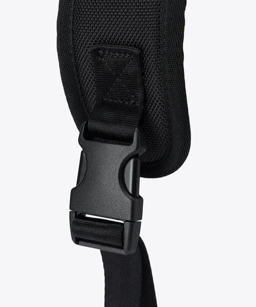 Columbia（コロンビア）の「限定展開 COLUMBIA BLACK LABEL/ グレートスモーキーガーデンBKボディバッグ /コロンビア（ボディバッグ/ウエストポーチ・レディース・ブラック・ONE SIZE）」の12枚目の写真