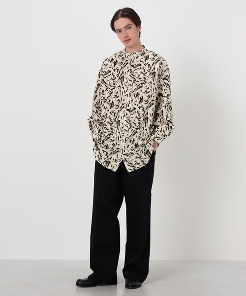 HAVERSACK(ハバーザック)の「HAVERSACK ATTIRE コットン総柄 スタンドカラーロングスリーブシャツ(シャツ/ブラウス・メンズ・ベージュ系その他・L/M)」の2枚目の写真