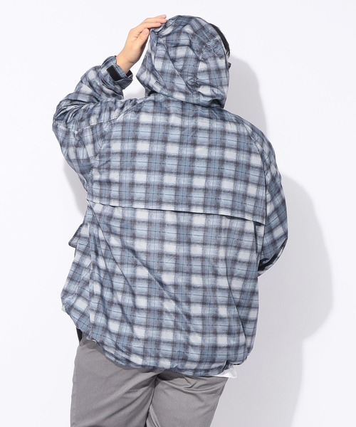 B&T CLUB(ビーティークラブ)の「ナイロン ジャケット メンズ 大きいサイズ チェック柄 ダブルジップ ナイロン ブルゾン B&T CLUB (ビーアンドティークラブ)(ナイロンジャケット・メンズ・グレー/ブラック・3L/4L/5L)」の8枚目の写真