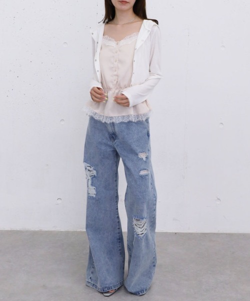 archives(アルシーヴ)の「【レース×サテンで華やかに魅せる】レーストリムサテンキャミソール(シャツ/ブラウス・レディース・グレー/ピンク・MEDIUM)」の4枚目の写真