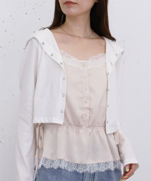 archives(アルシーヴ)の「【レース×サテンで華やかに魅せる】レーストリムサテンキャミソール(シャツ/ブラウス・レディース・グレー/ピンク・MEDIUM)」の3枚目の写真