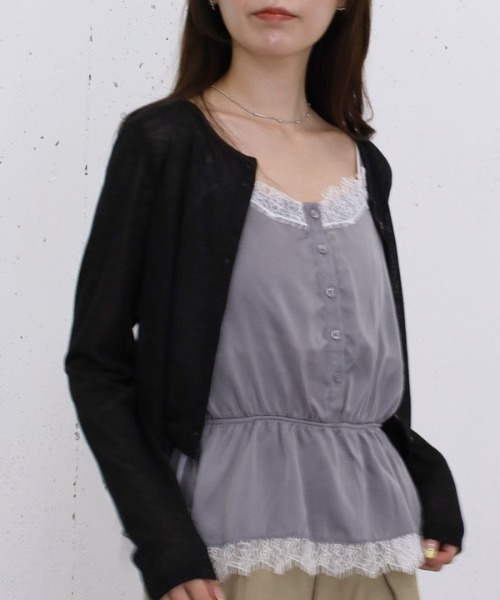 archives(アルシーヴ)の「【レース×サテンで華やかに魅せる】レーストリムサテンキャミソール(シャツ/ブラウス・レディース・グレー/ピンク・MEDIUM)」の9枚目の写真