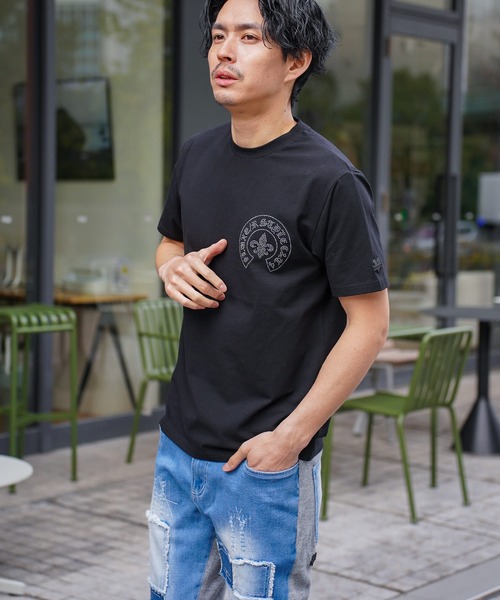 BAYBLO(ベイブロ)の「(RM)【LUXE/R】ベア天竺 ラインストーン ストレッチ クルーネックTシャツ(Tシャツ/カットソー・メンズ・ライトピンク/ブラック/ホワイト・X-LARGE/LARGE)」の2枚目の写真