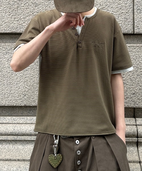 kutir(クティール)の「ASSORTED HENRY-NECK LAYERED TSHIRT/アソートヘンリーネックレイヤードTシャツ(Tシャツ/カットソー・メンズ・杢グレー/ブラック系/ボルドー/カーキ/ブラック/チャコールグレー・LARGE/MEDIUM)」の5枚目の写真