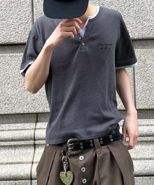 kutir(クティール)の「ASSORTED HENRY-NECK LAYERED TSHIRT/アソートヘンリーネックレイヤードTシャツ(Tシャツ/カットソー・メンズ・杢グレー/ブラック系/ボルドー/カーキ/ブラック/チャコールグレー・LARGE/MEDIUM)」の3枚目の写真