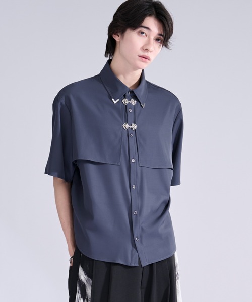 Ellno Loset(エルノロゼット)の「【新色追加】メタルパーツフラシシャツ(シャツ/ブラウス・メンズ・オフホワイト/ブラック/ブルーグレー/ブルーグリーン・SMALL/MEDIUM/LARGE)」の3枚目の写真