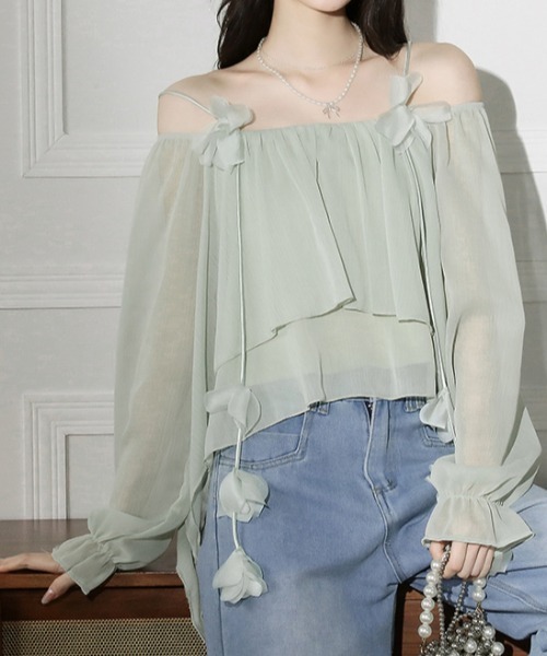 LUCPY(ラクピー)の「リボンショルダーシアーブラウス(シャツ/ブラウス・レディース・グリーン・LARGE/MEDIUM/SMALL)」の4枚目の写真