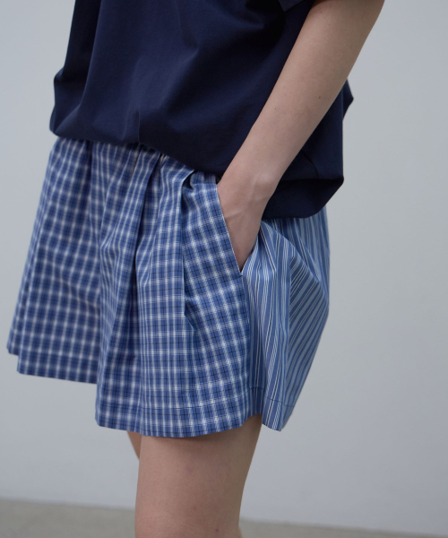 LCDC TM(エルシーディーシーティーエム)の「CHECK PLEATED SHORTS (BLUE)(その他パンツ・レディース・その他・OS)」の4枚目の写真
