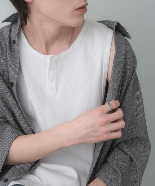 SENSE OF PLACE by URBAN RESEARCH(センスオブプレイスバイアーバンリサーチ)の「『別注』Healthknit×SENSE OF PLACE タンクトップ(タンクトップ・メンズ・ブラック/オートミール/ホワイト・MEDIUM/LARGE)」の5枚目の写真