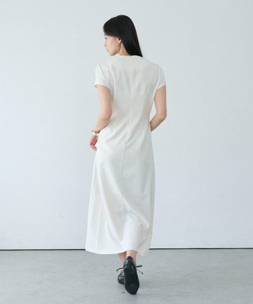 SOYEN(ソイエン)の「半袖ウエストマークアシメタックワンピース(ワンピース・レディース・カーキ/アイボリー・F)」の13枚目の写真