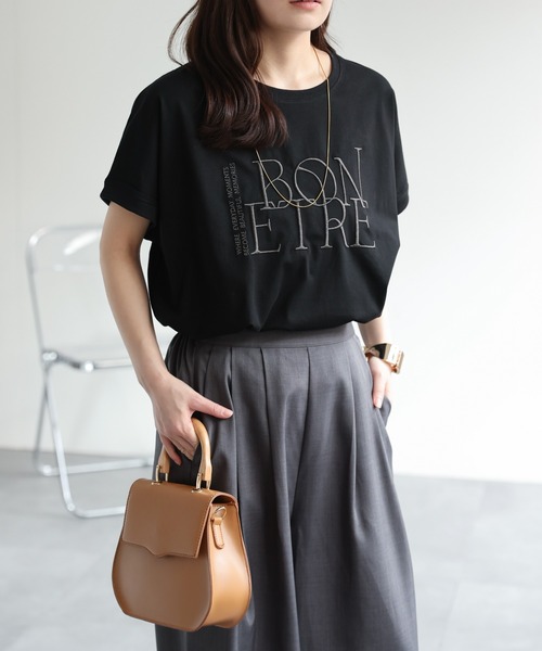 ap retro(アプレトロ)の「【接触冷感】立体ロゴ刺繍Tシャツ / 大人カジュアル(Tシャツ/カットソー・レディース・ネイビー/チャコール/ライトベージュ/ブラック・FREE)」の8枚目の写真