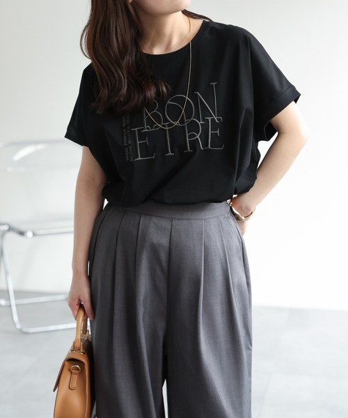 ap retro(アプレトロ)の「【接触冷感】立体ロゴ刺繍Tシャツ / 大人カジュアル(Tシャツ/カットソー・レディース・ネイビー/チャコール/ライトベージュ/ブラック・FREE)」の7枚目の写真