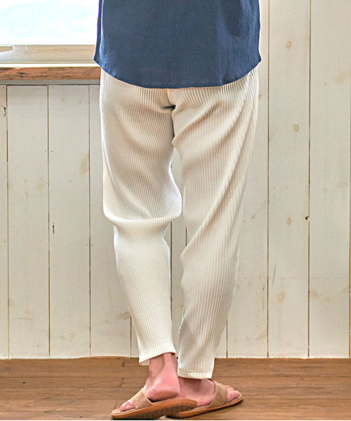 CavariA(キャバリア)の「『CavariA/キャバリア』プリーツ加工イージーロングパンツ(その他パンツ・メンズ・ブラック/アイボリー/ホワイト系1/グレイッシュベージュ/ブラウン・L/M)」の14枚目の写真