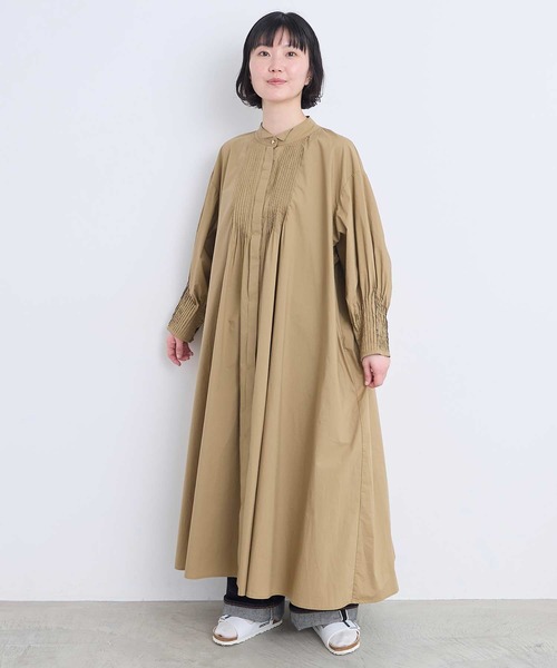 l'atelier du savon(アトリエドサボン)の「ウィングカラーピンタック タイプライターワンピース(ワンピース・レディース・レッド/ベージュ/アイボリー/ブラック・FREE)」の16枚目の写真