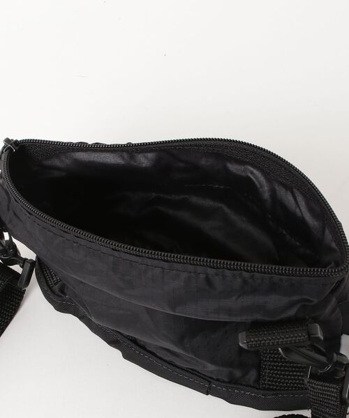 MELO（メロ）の「【MELO】メロ/OVAL SHAPED BAG(Sサイズ)MADE IN USA(New York)（ショルダーバッグ・メンズ・オレンジ/ホワイト/ブラック・FREE）」の6枚目の写真