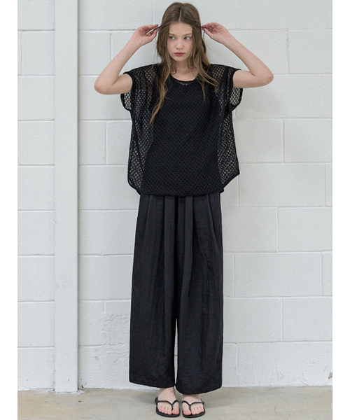 AVANT-G(アバン)の「Poncho Oversized Knit - BLACK(ニット/セーター・レディース・その他・FREE)」の1枚目の写真