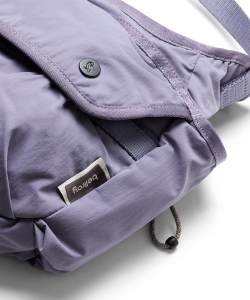 Bellroy(ベルロイ)の「Bellroy-スリング/ショルダーバッグ Cinch Sling(ショルダーバッグ・メンズ・パープル/ライトグリーン・ONESIZE)」の10枚目の写真