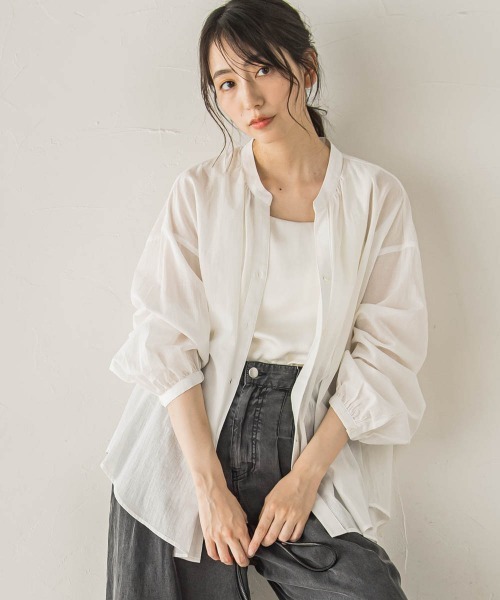 Droite lautreamont(ドロワットロートレアモン)の「スキッパーギャザーブラウス(シャツ/ブラウス・レディース・ピンク/オフホワイト/ベージュ/グリーン・M)」の2枚目の写真
