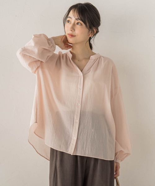 Droite lautreamont(ドロワットロートレアモン)の「スキッパーギャザーブラウス(シャツ/ブラウス・レディース・ピンク/オフホワイト/ベージュ/グリーン・M)」の4枚目の写真