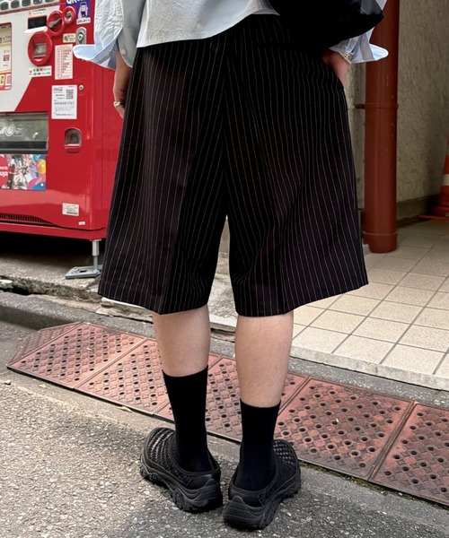 Chikashitsu +（チカシツプラス）の「【Chikashitsu +】stripe bermuda shorts (3color) / 【チカシツプラス】ストライプスラックスバミューダパンツ＜着用動画あり＞（スラックス・メンズ・ブラック/グレー/ネイビー・L/M）」の12枚目の写真