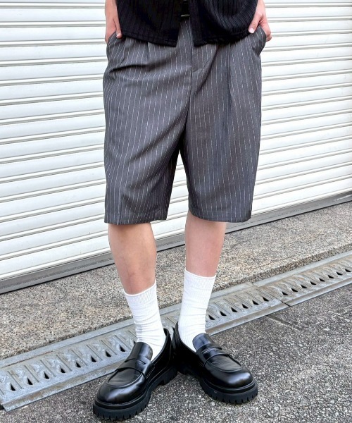 Chikashitsu +（チカシツプラス）の「【Chikashitsu +】stripe bermuda shorts (3color) / 【チカシツプラス】ストライプスラックスバミューダパンツ＜着用動画あり＞（スラックス・メンズ・ブラック/グレー/ネイビー・L/M）」の14枚目の写真