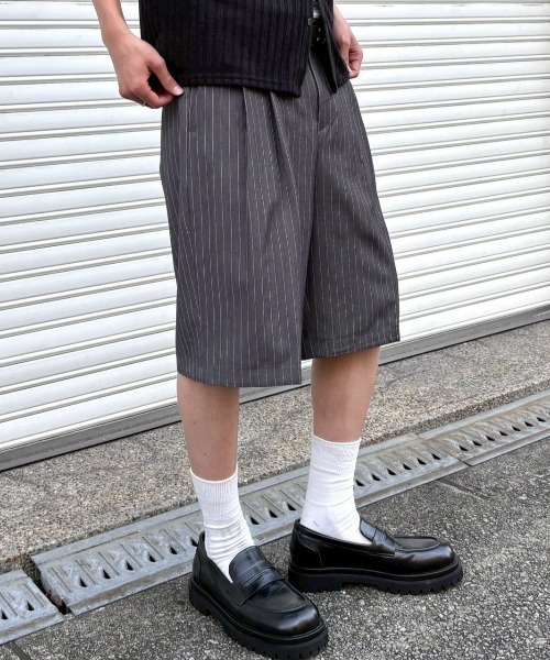 Chikashitsu +（チカシツプラス）の「【Chikashitsu +】stripe bermuda shorts (3color) / 【チカシツプラス】ストライプスラックスバミューダパンツ＜着用動画あり＞（スラックス・メンズ・ブラック/グレー/ネイビー・L/M）」の15枚目の写真