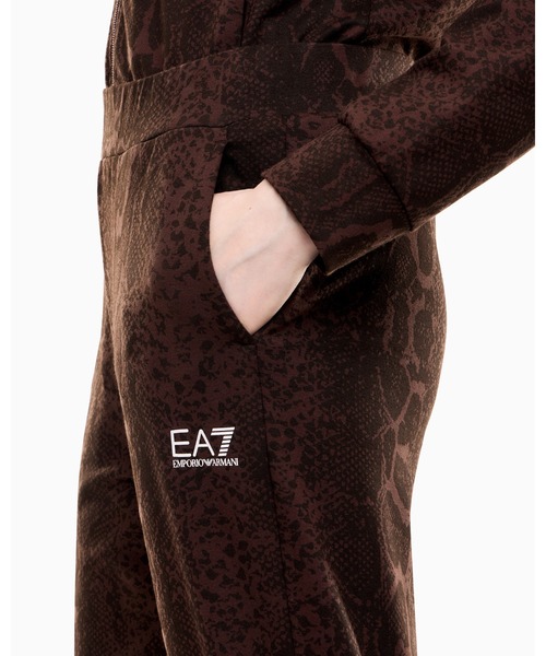EMPORIO ARMANI EA7(エンポリオアルマーニイーエーセブン)の「<オンライン限定>【エンポリオ アルマーニ EA7】アニマル柄ジョガースエットパンツ Graphic Series(その他パンツ・レディース・グレー系その他/レオパード・LARGE/SMALL/MEDIUM)」の6枚目の写真